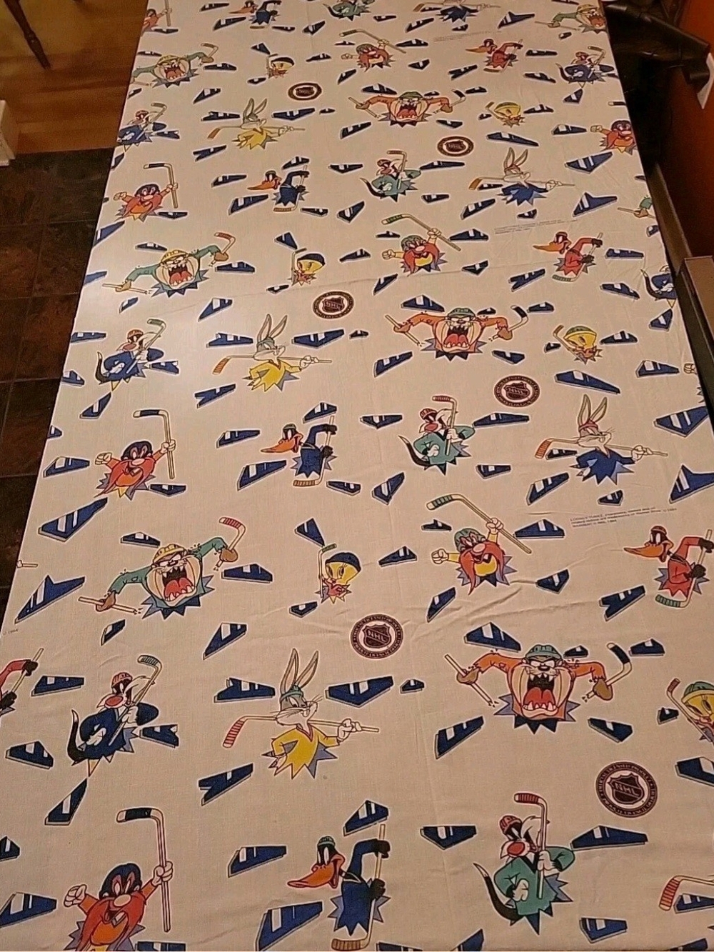Looney Tunes 1994 Official NHL Flat Twin Bed Sheet Taz Tweety Daffy Bugs